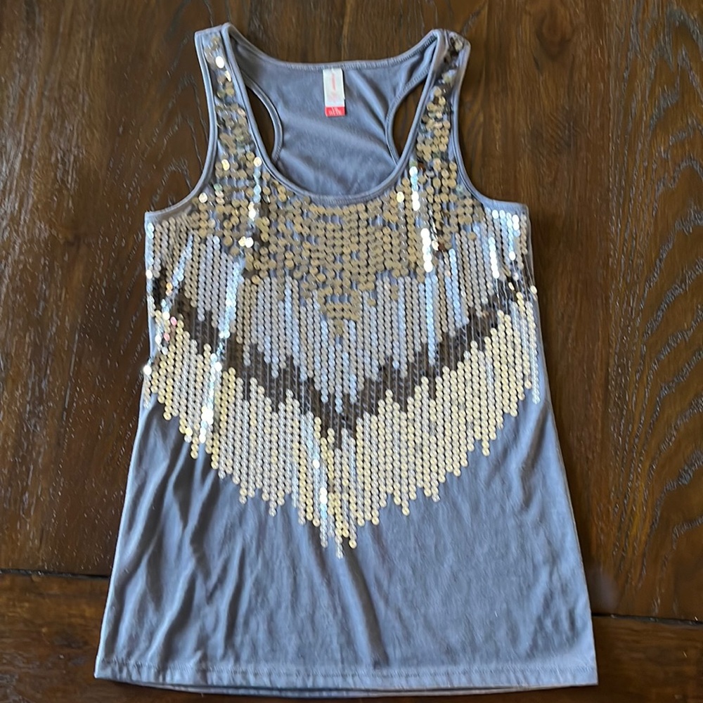 No Boundaries- Women’s tank top/swimsuit coverup